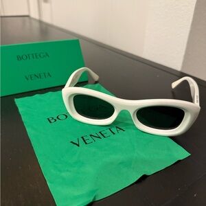 Beautiful AUTHENTIC Bottega Veneta Shades